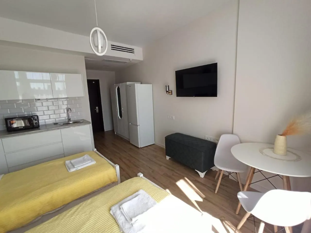 Sea View Apartment With Double Bed And Swimming Pool Batumi